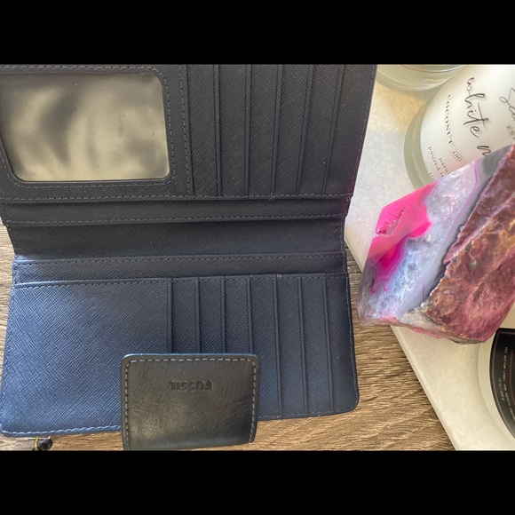 Fossil Wallet - Picture 6 of 6